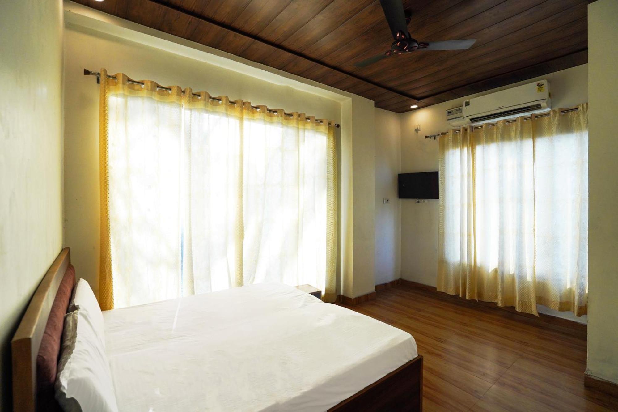 Hotel O R G Farm House Мирут Екстериор снимка