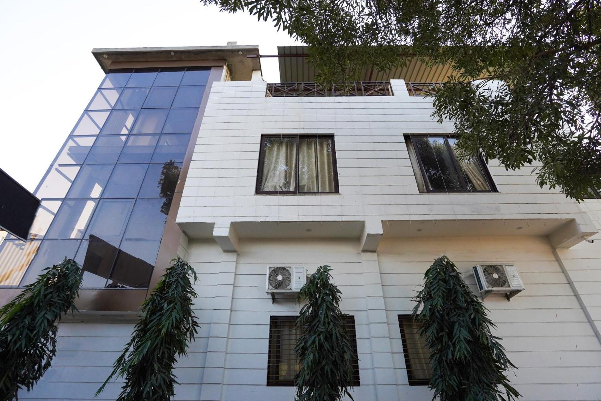 Hotel O R G Farm House Мирут Екстериор снимка